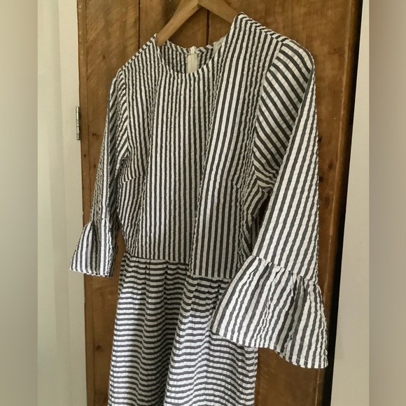 Ces femme roolee dress seersucker striped size small midi dress - Picture 3 of 7